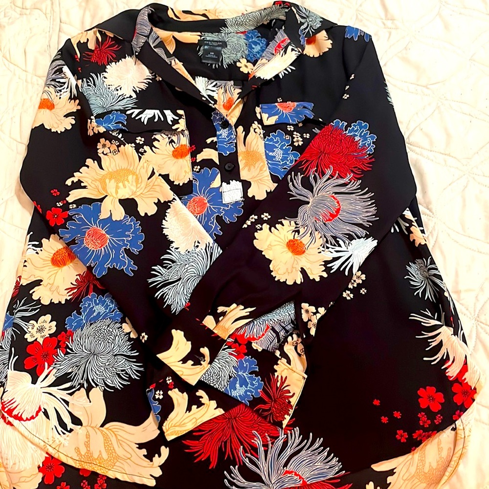 Ann Taylor long sleeve top- size XS